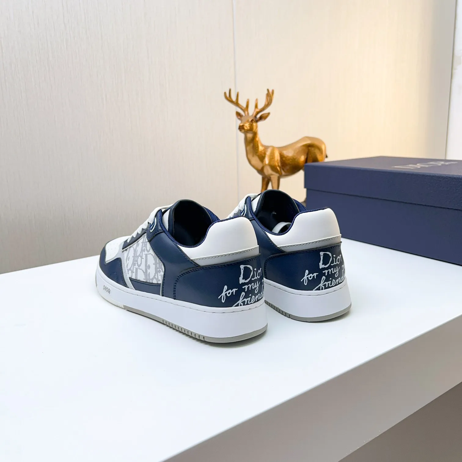 Men's Men's Shoes 💰400 [New] 🦩🦩Dior - Low-top sneakers 2025 spring men's collection new arrivals [Celebrate][Celebrate][Celebrate], reinterpret the basketball shoe design and become a classic Dior item [Strong][Strong][Strong], crafted in black and cream white smooth cowhide with beige suede, leather display on the side The CD logo, tongue, sole and back side are decorated with various distinctive details to enhance the style[666][666], while eyelet details, topstitching and rubber panels highlight the dynamic charm of its athletic style[strong][strong][strong]. It has a two-color rubber sole, which can be matched with various clothing to create a refined look. Size: 38 to 44 (45 can be customized